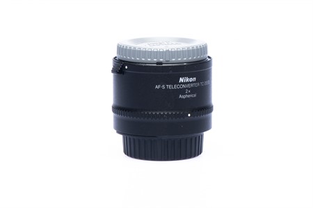 Beg Nikon AF-S TC-20E III 2x