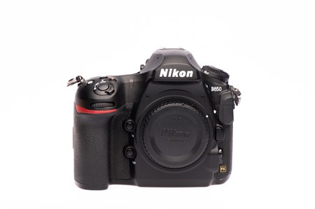 Beg Nikon D850 Kamerahus